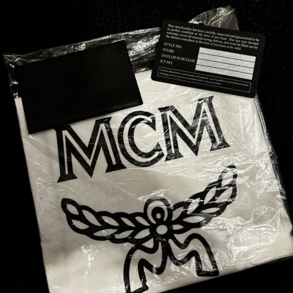 mcm backpack - Picture 8 of 9